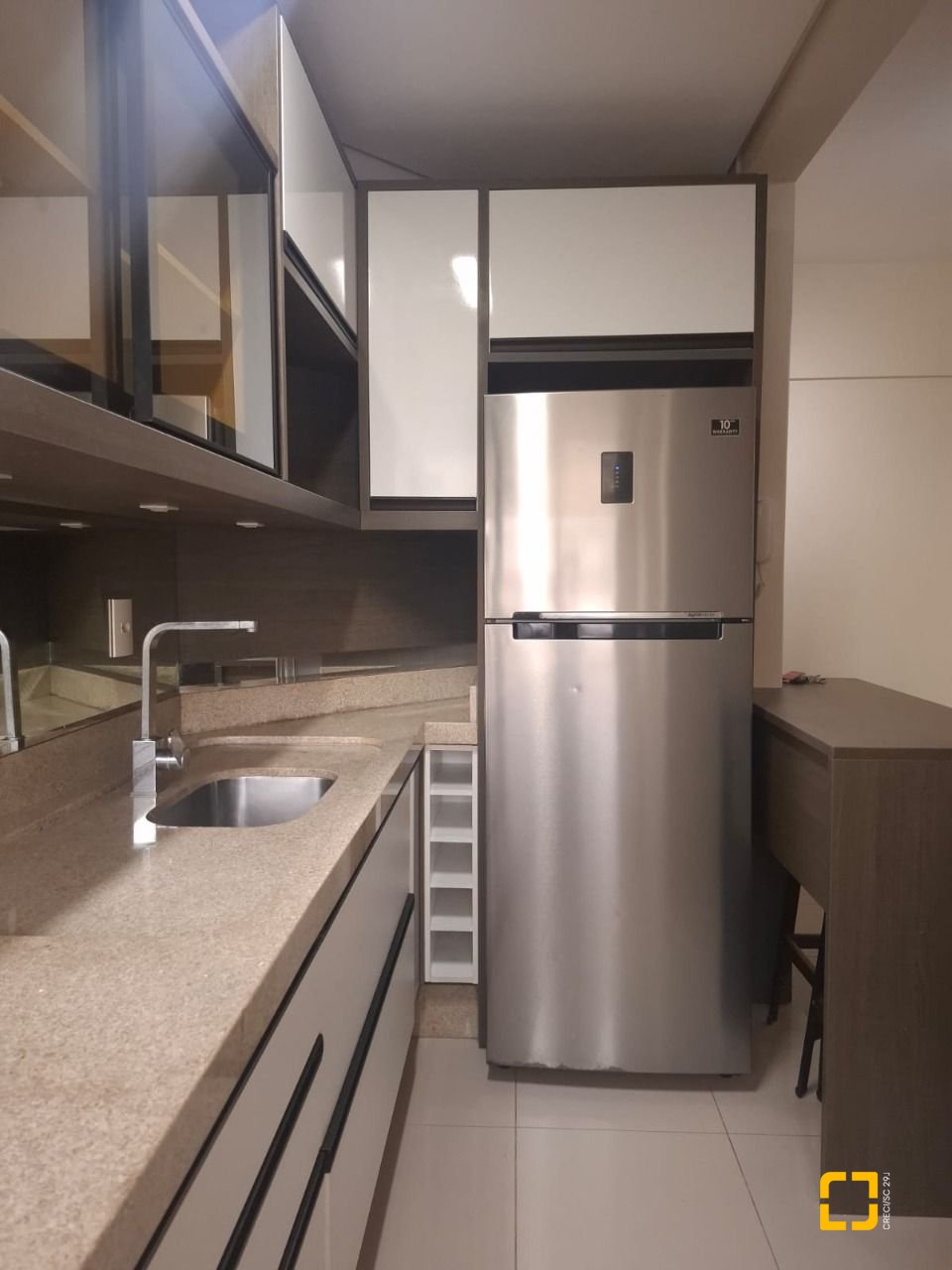 Apartamento com 65m², 3 quartos (sendo 1 suíte), 1 garagem, no bairro Estreito em Florianópolis