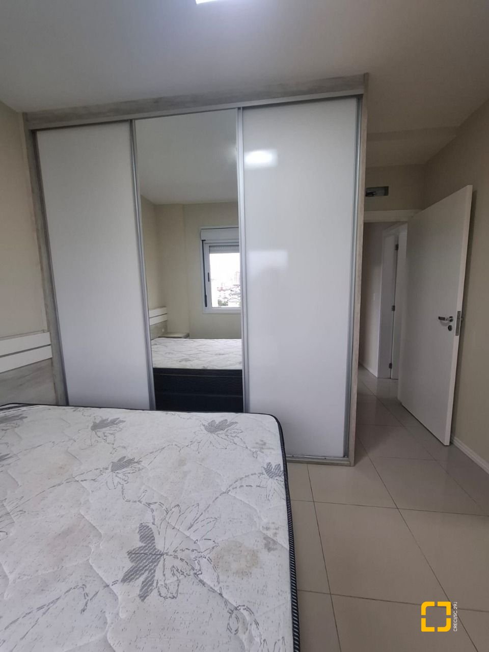Apartamento com 65m², 3 quartos (sendo 1 suíte), 1 garagem, no bairro Estreito em Florianópolis