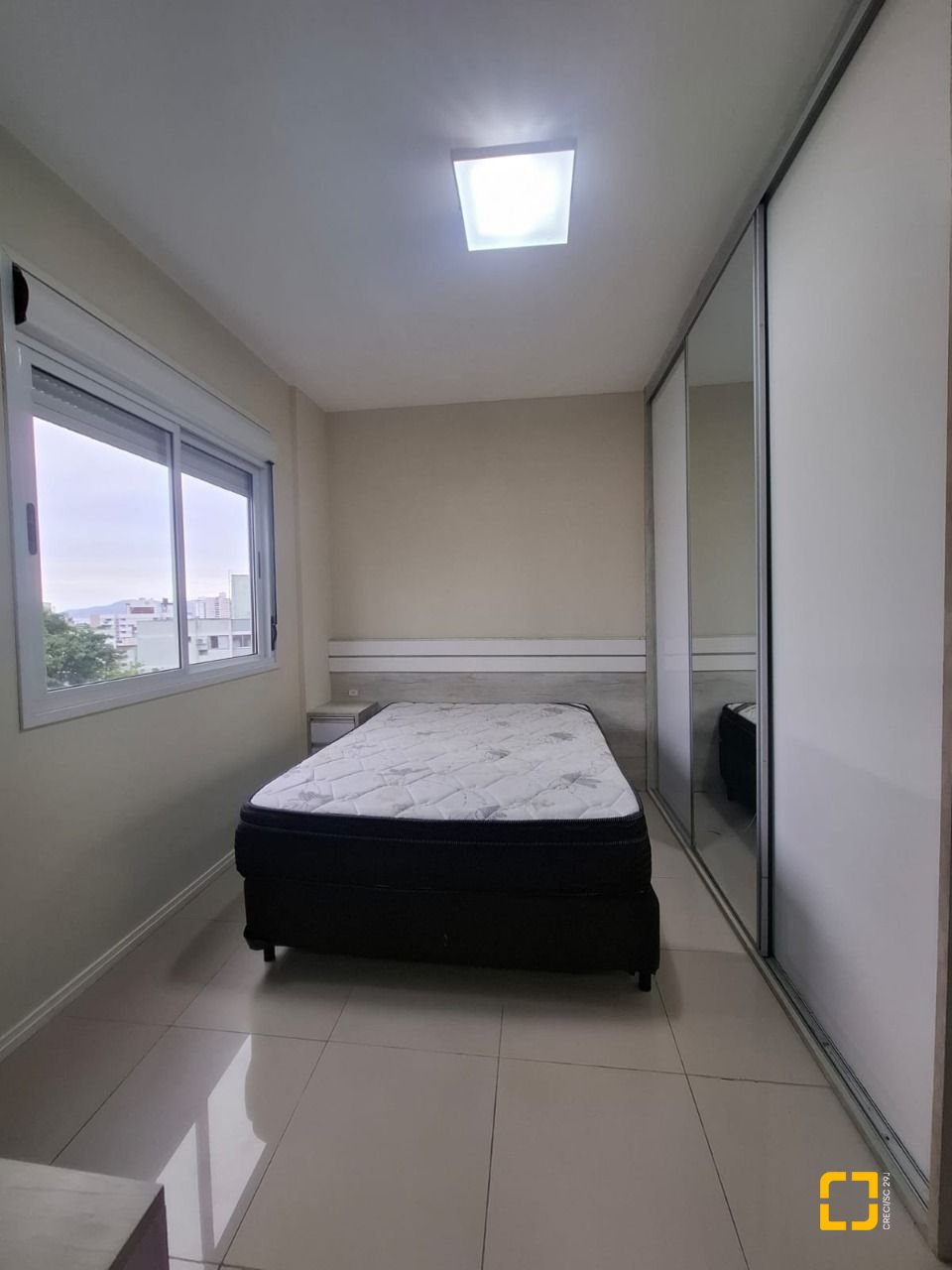 Apartamento com 65m², 3 quartos (sendo 1 suíte), 1 garagem, no bairro Estreito em Florianópolis