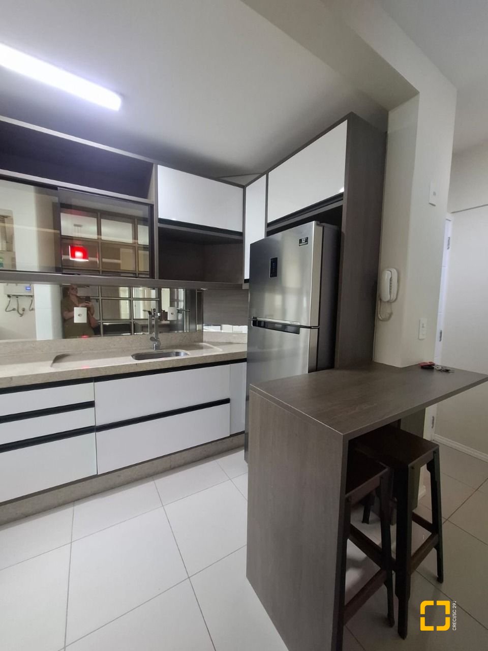 Apartamento com 65m², 3 quartos (sendo 1 suíte), 1 garagem, no bairro Estreito em Florianópolis