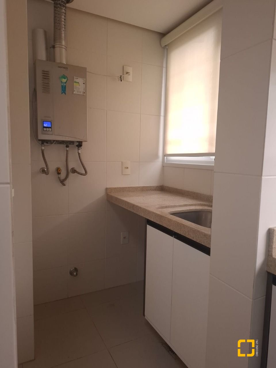 Apartamento com 65m², 3 quartos (sendo 1 suíte), 1 garagem, no bairro Estreito em Florianópolis