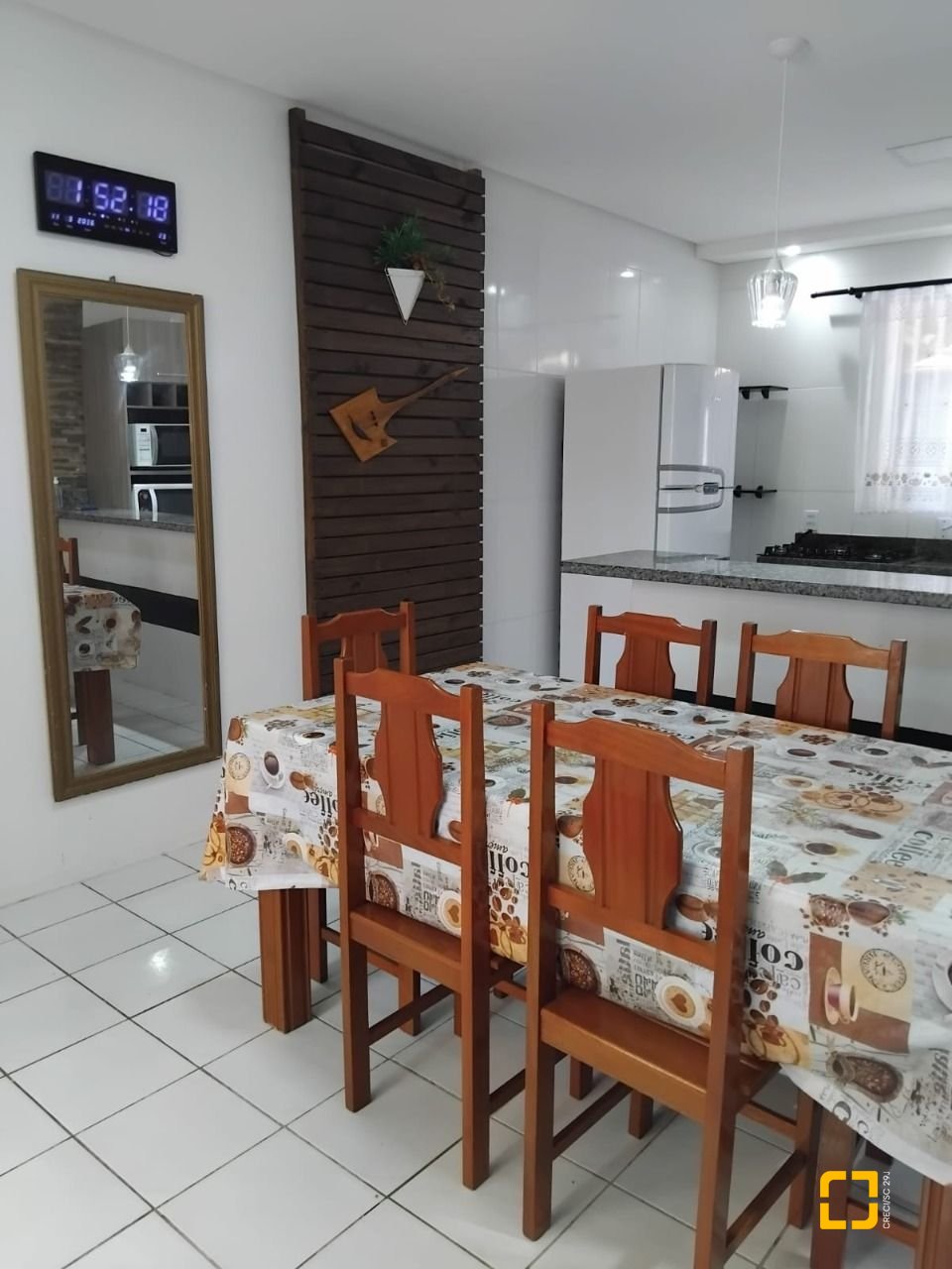 Casa com 130m², 4 quartos (sendo 1 suíte), 2 garagens, no bairro Rio Vermelho em Florianópolis