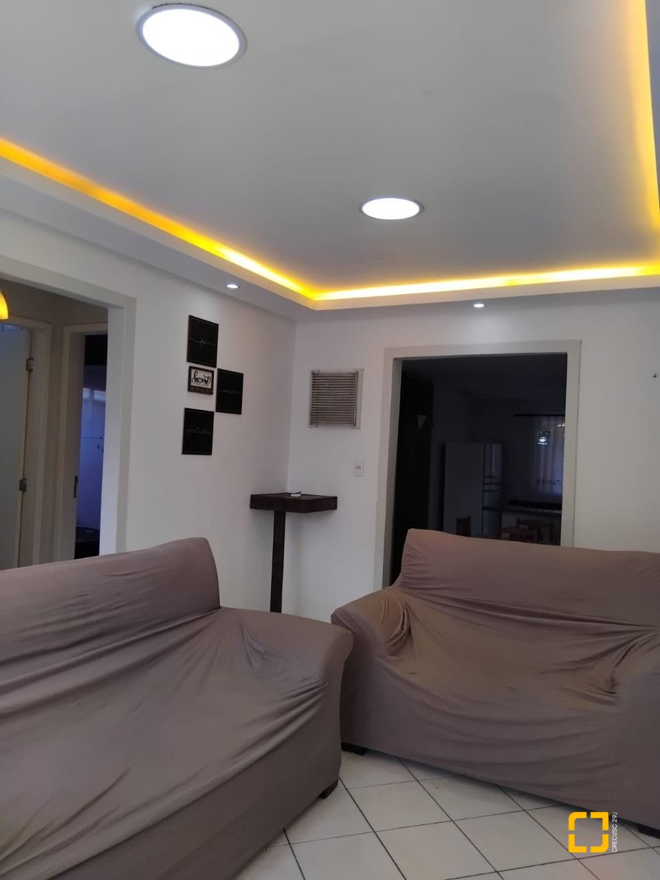 Casa com 130m², 4 quartos (sendo 1 suíte), 2 garagens, no bairro Rio Vermelho em Florianópolis