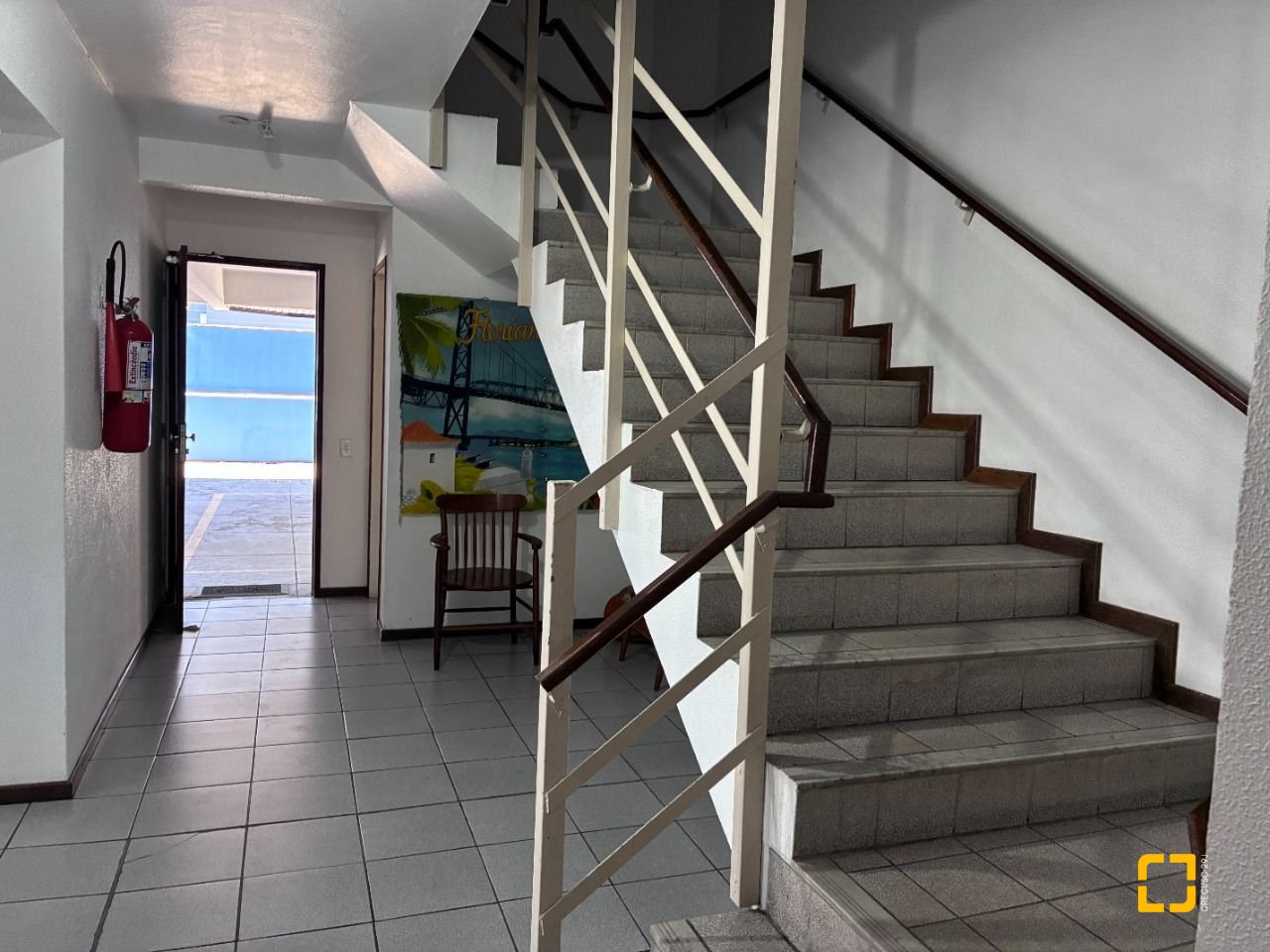 Apartamento com 74m², 2 quartos, 1 garagem, no bairro Barra da Lagoa em Florianópolis