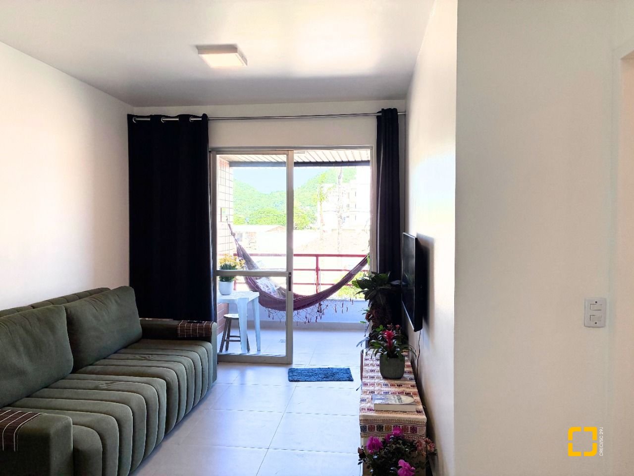 Apartamento com 74m², 2 quartos, 1 garagem, no bairro Barra da Lagoa em Florianópolis