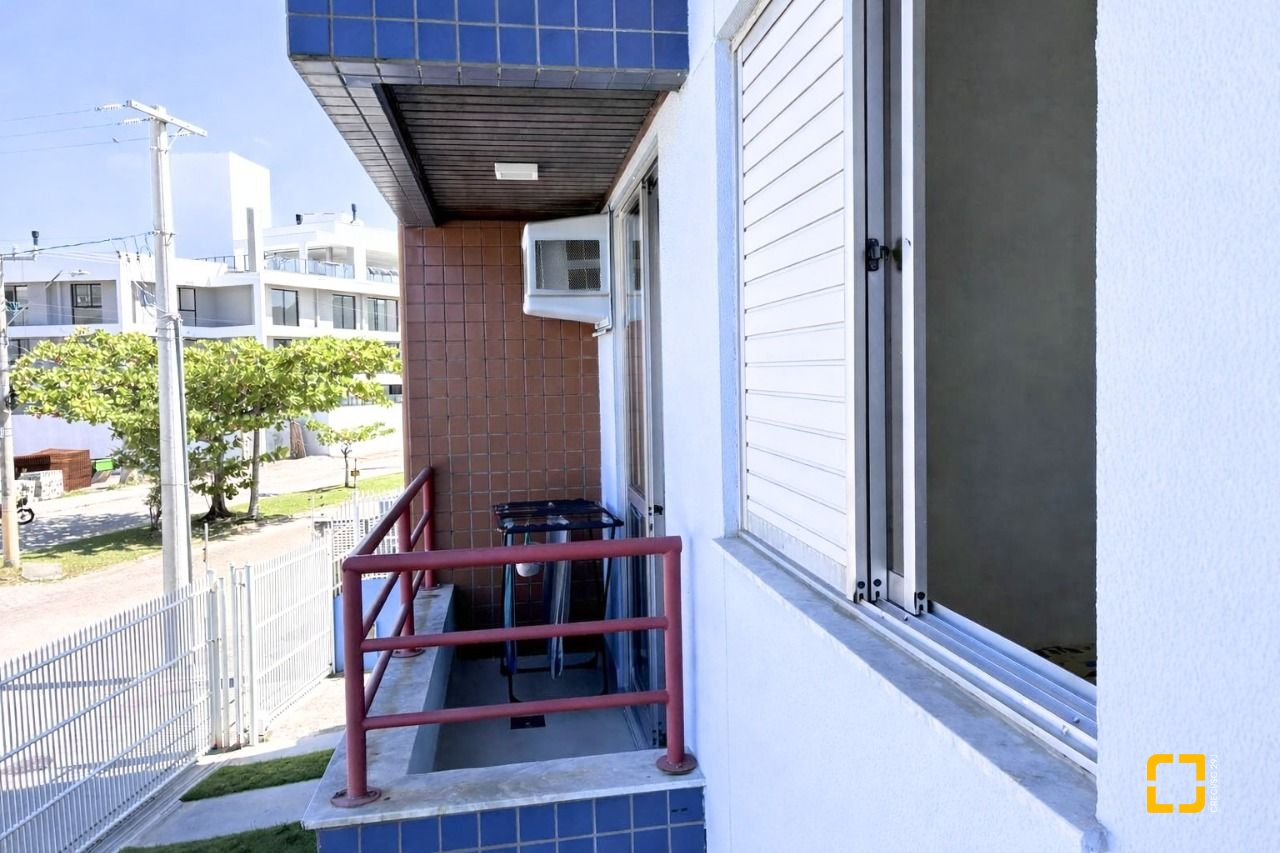Apartamento com 74m², 2 quartos, 1 garagem, no bairro Barra da Lagoa em Florianópolis