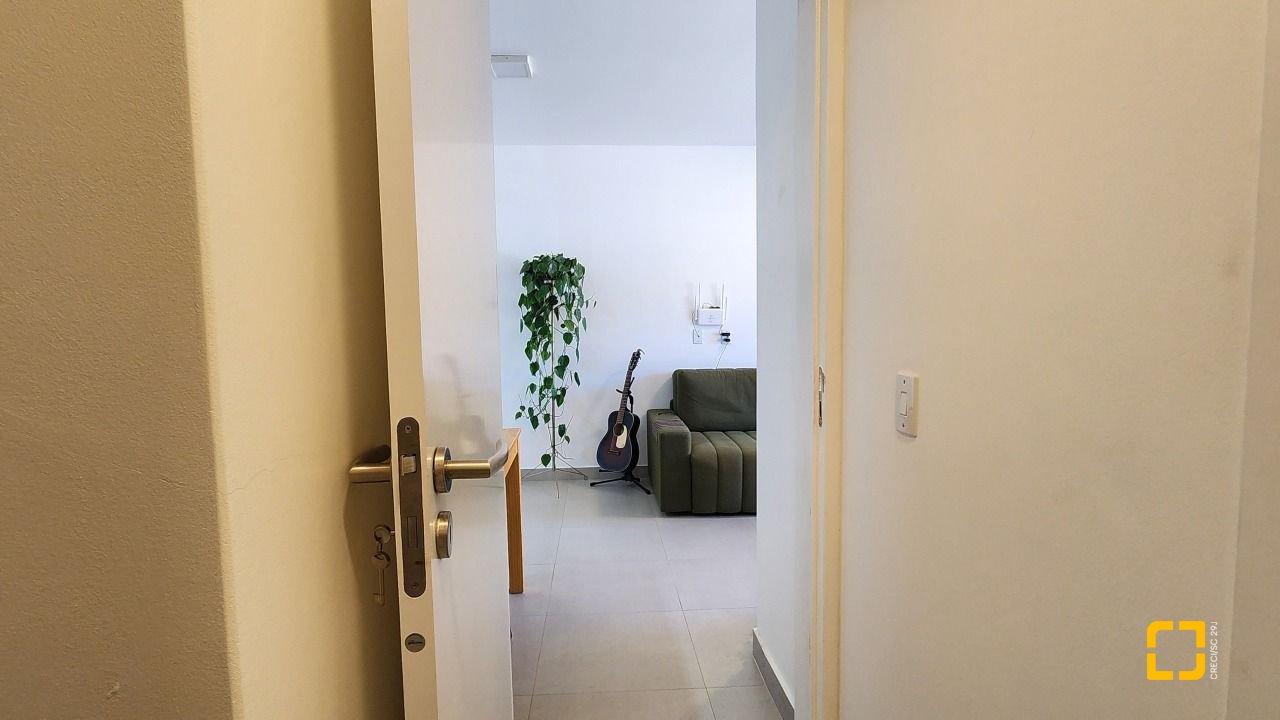 Apartamento com 74m², 2 quartos, 1 garagem, no bairro Barra da Lagoa em Florianópolis
