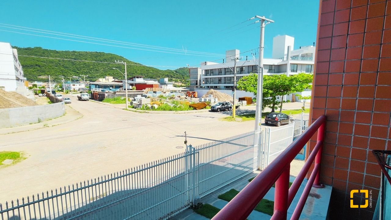 Apartamento com 74m², 2 quartos, 1 garagem, no bairro Barra da Lagoa em Florianópolis