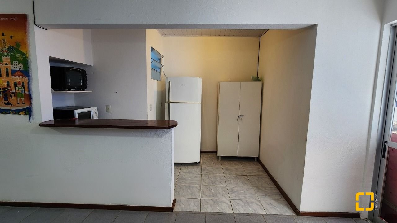Apartamento com 74m², 2 quartos, 1 garagem, no bairro Barra da Lagoa em Florianópolis