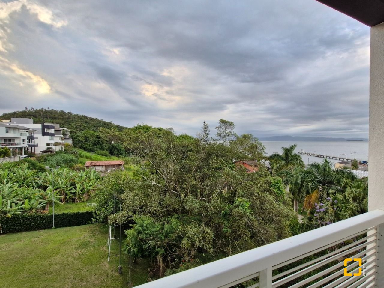 Apartamento com 50m², 1 quarto, 1 garagem, no bairro João Paulo em Florianópolis