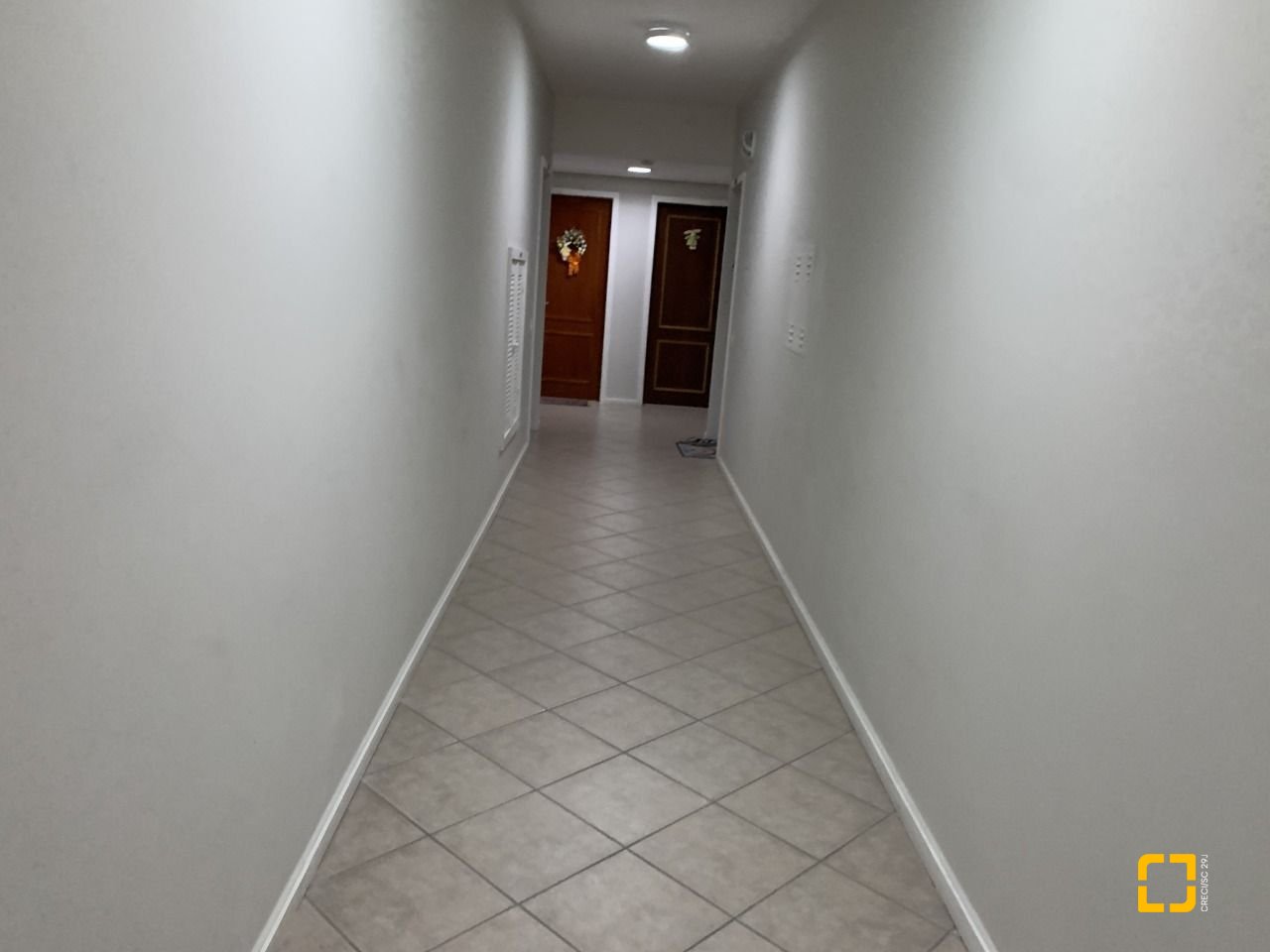 Apartamento com 81m², 4 quartos (sendo 1 suíte), 1 garagem, no bairro Centro em Florianópolis