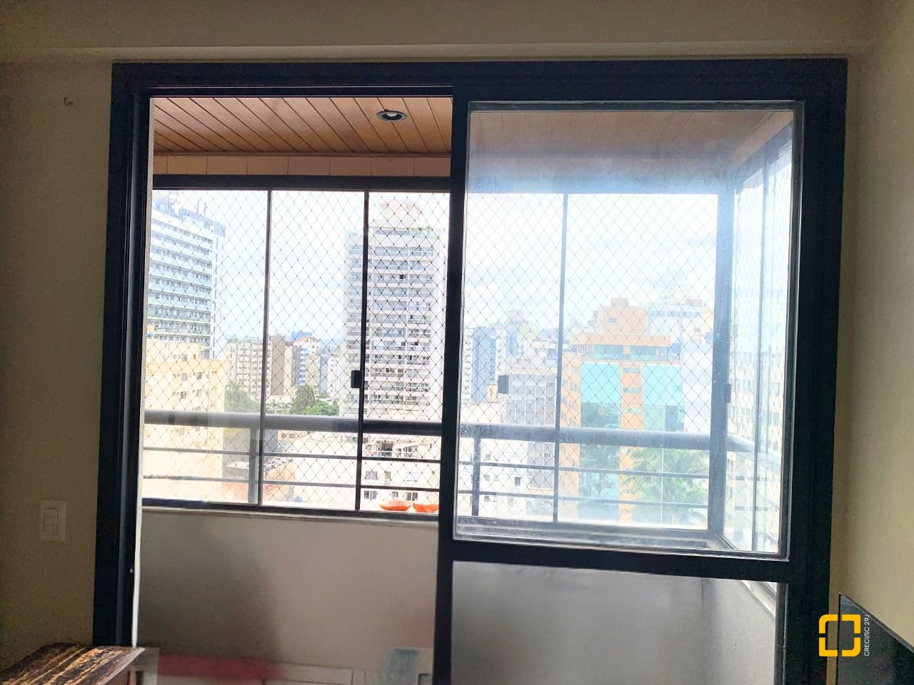 Apartamento com 81m², 4 quartos (sendo 1 suíte), 1 garagem, no bairro Centro em Florianópolis