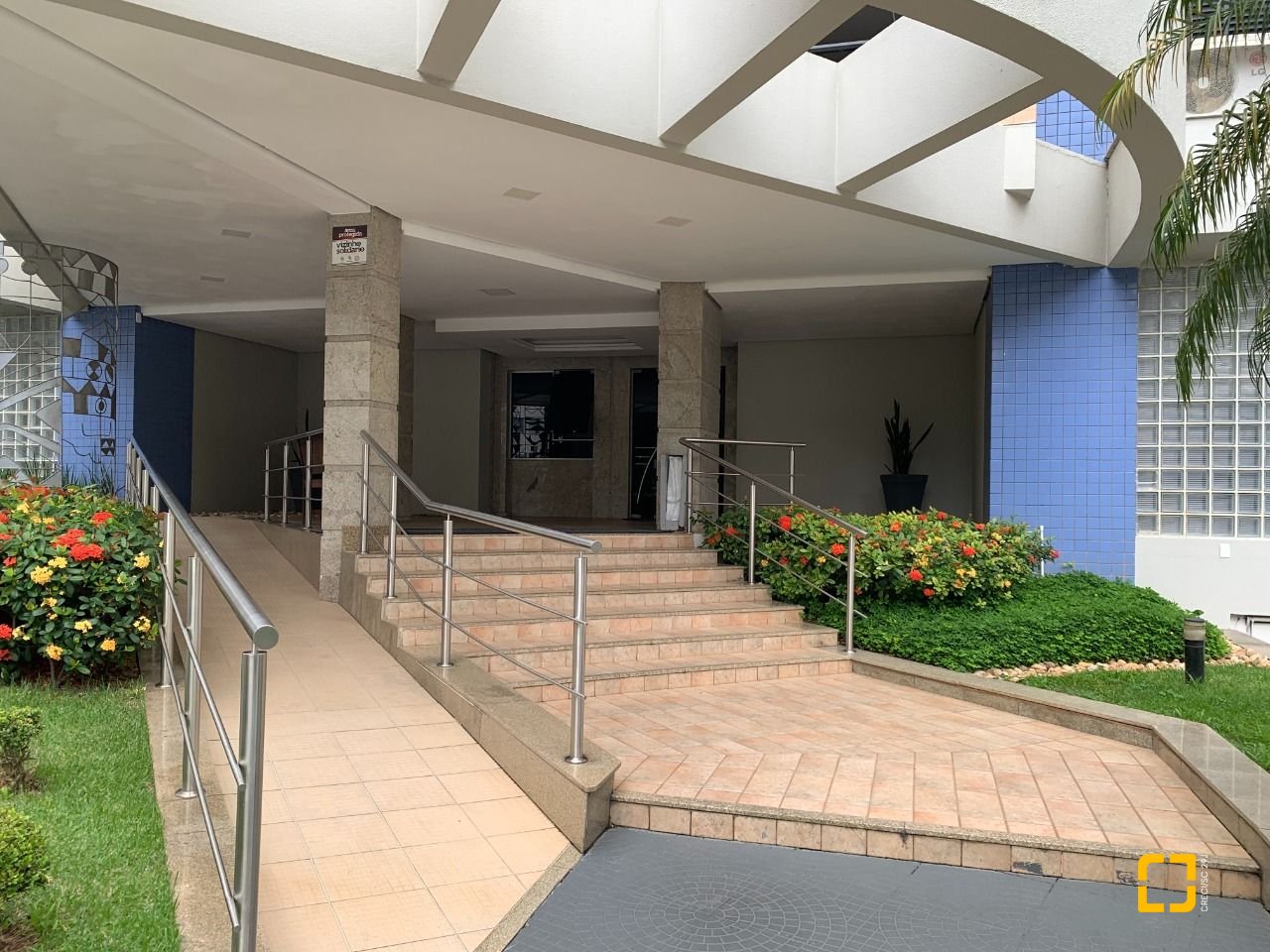 Apartamento com 81m², 4 quartos (sendo 1 suíte), 1 garagem, no bairro Centro em Florianópolis