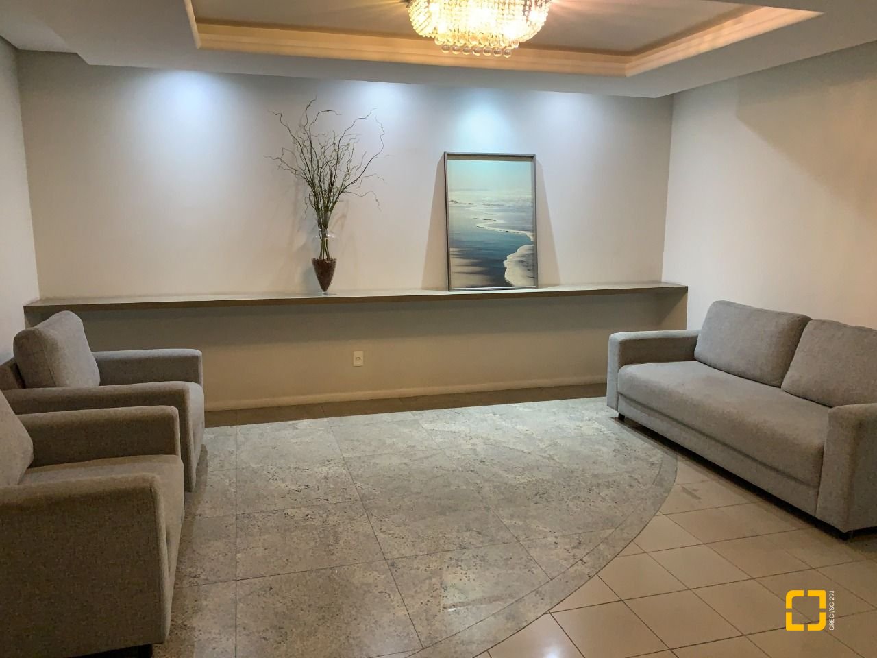 Apartamento com 81m², 4 quartos (sendo 1 suíte), 1 garagem, no bairro Centro em Florianópolis