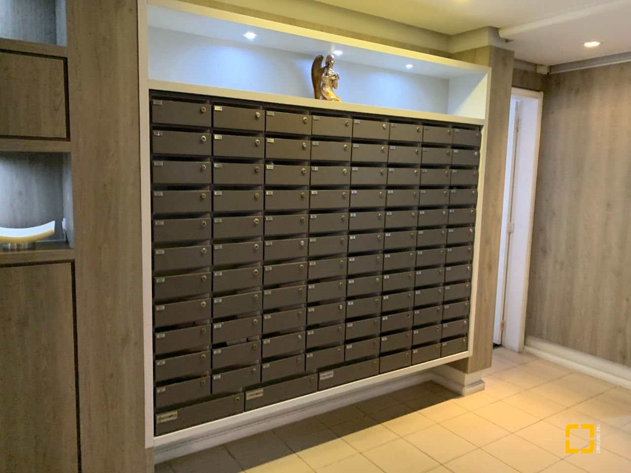 Apartamento com 81m², 4 quartos (sendo 1 suíte), 1 garagem, no bairro Centro em Florianópolis