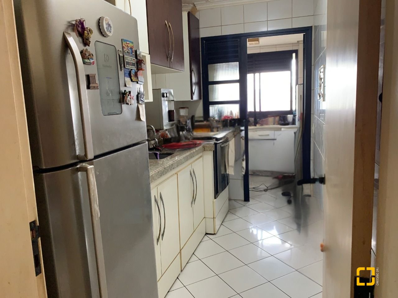 Apartamento com 81m², 4 quartos (sendo 1 suíte), 1 garagem, no bairro Centro em Florianópolis