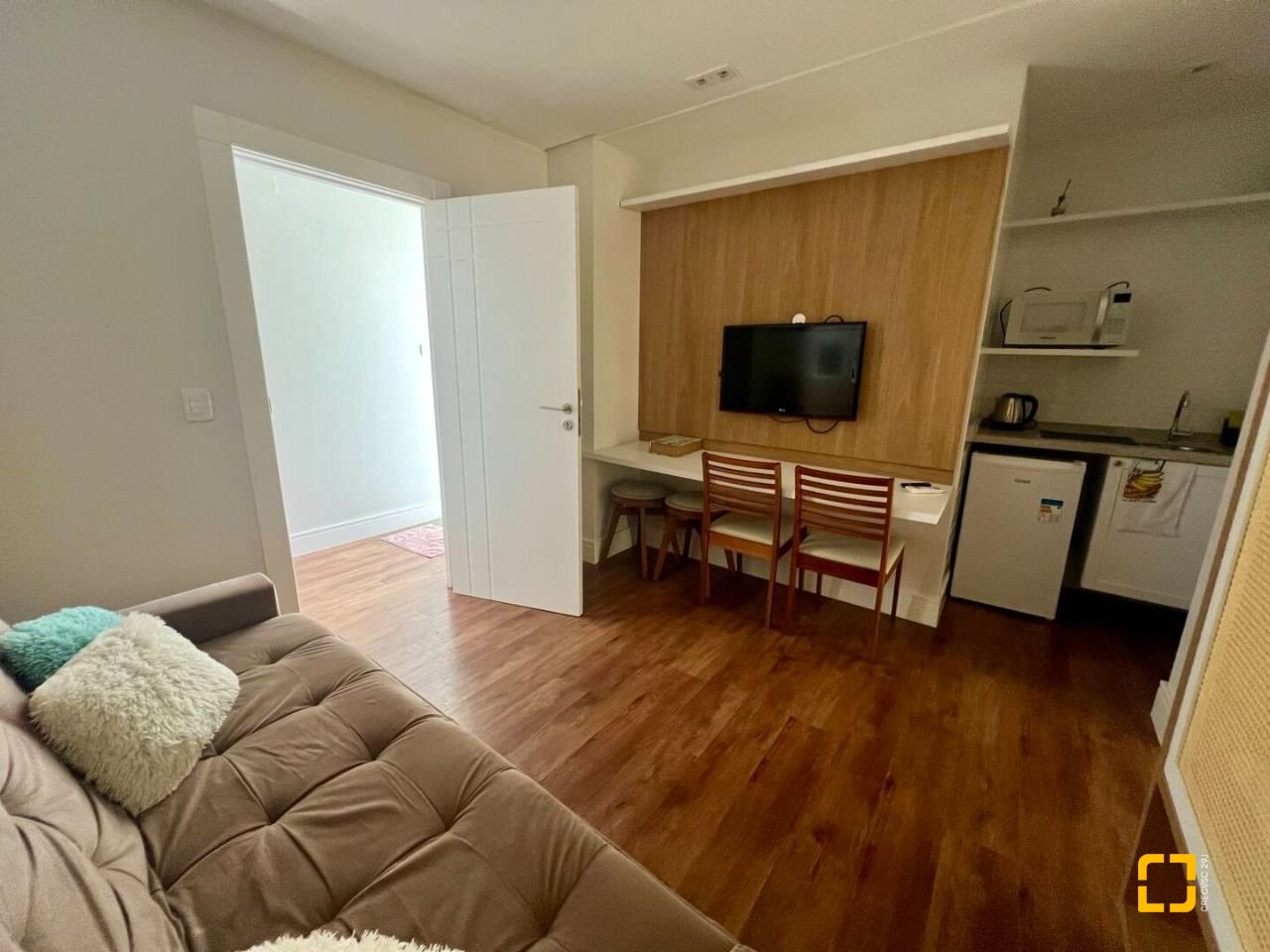 Casa com 385m², 5 quartos (sendo 5 suítes), 2 garagens, no bairro Jurerê Internacional em Florianópolis