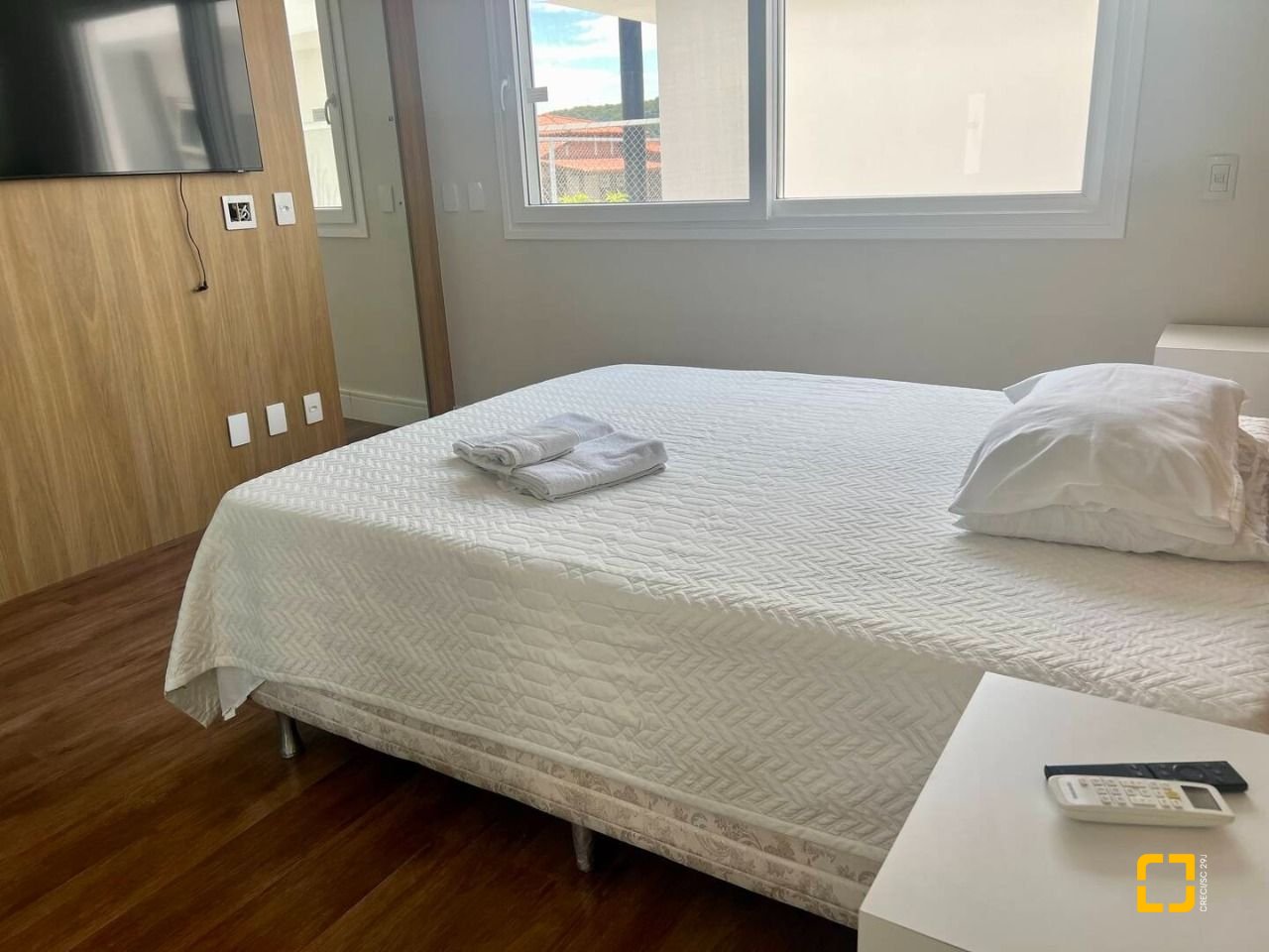 Casa com 385m², 5 quartos (sendo 5 suítes), 2 garagens, no bairro Jurerê Internacional em Florianópolis