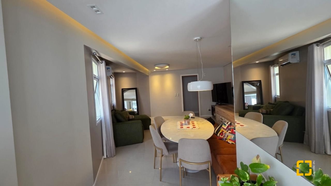 Apartamento com 91m², 4 quartos (sendo 1 suíte), 2 garagens, no bairro Trindade em Florianópolis