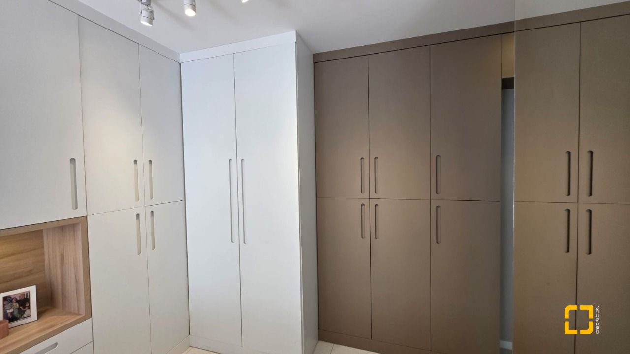 Apartamento com 91m², 4 quartos (sendo 1 suíte), 2 garagens, no bairro Trindade em Florianópolis