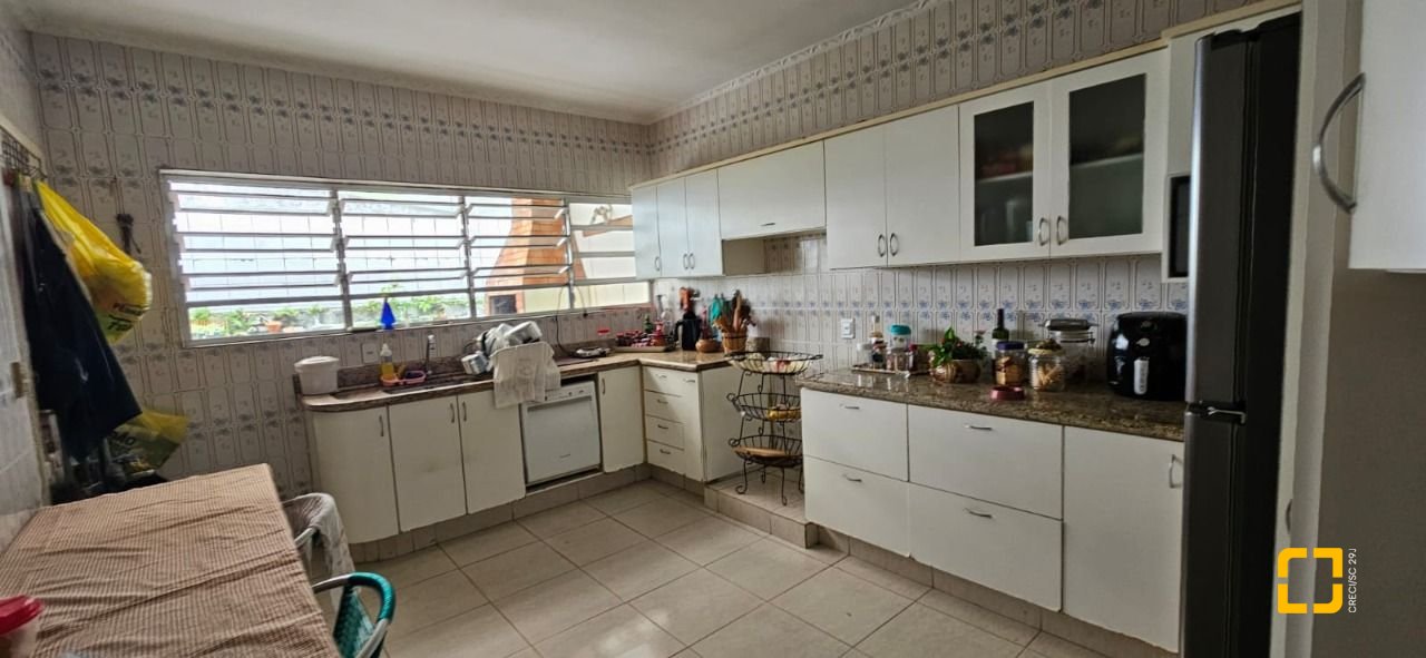 Casa com 288m², 4 garagens, no bairro Saco dos Limões em Florianópolis