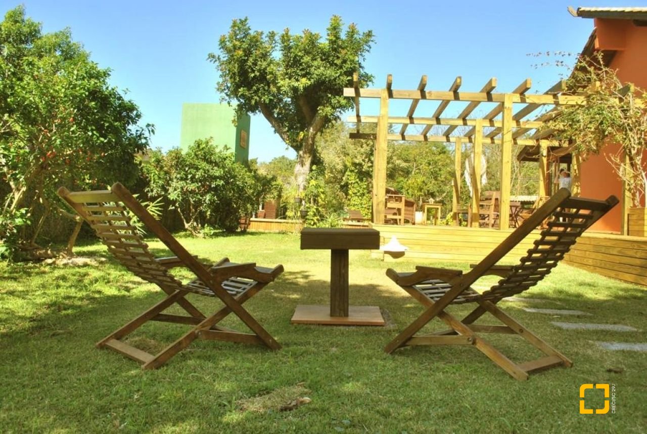 Casa com 322m², 7 quartos (sendo 7 suítes), 8 garagens, no bairro Açores em Florianópolis