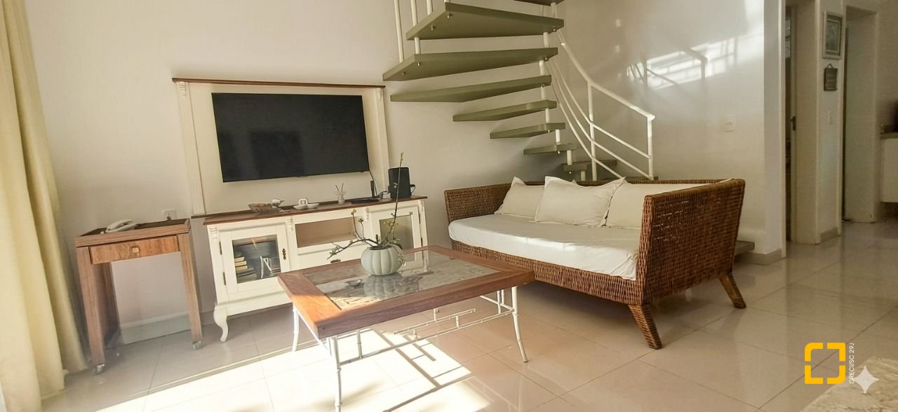 Casa de Condomínio com 103m², 4 quartos (sendo 2 suítes), 1 garagem, no bairro Canasvieiras em Florianópolis