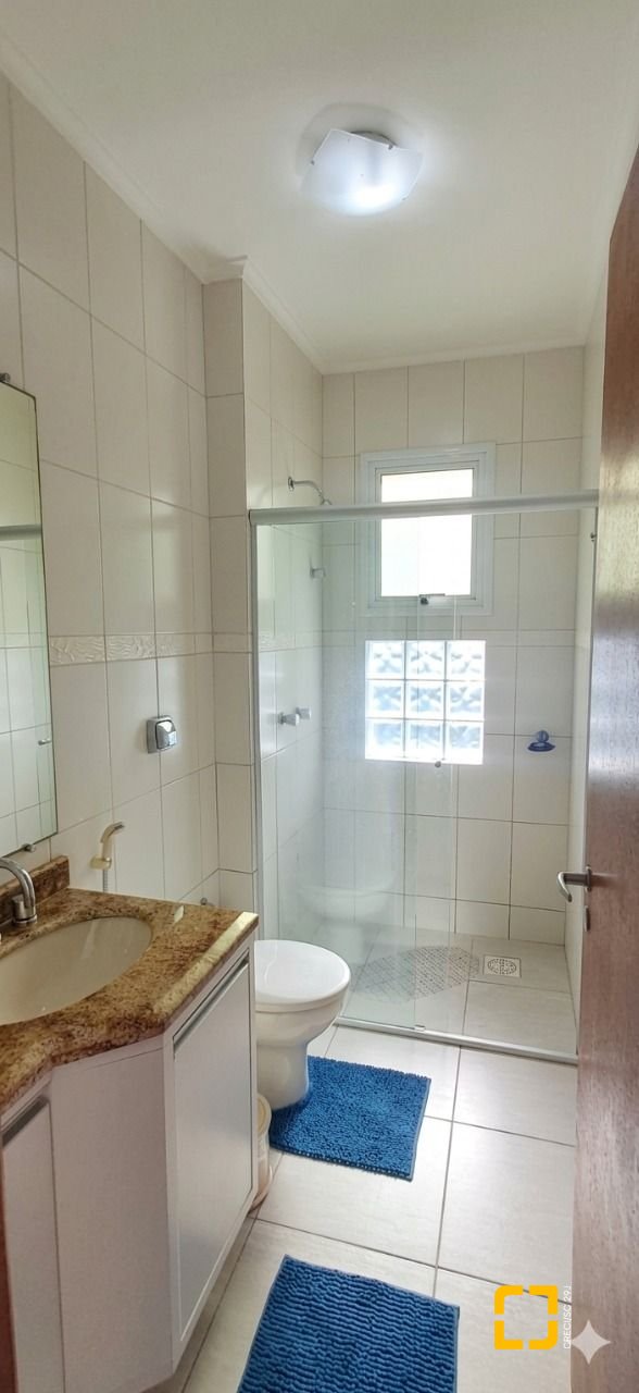 Casa de Condomínio com 103m², 4 quartos (sendo 2 suítes), 1 garagem, no bairro Canasvieiras em Florianópolis