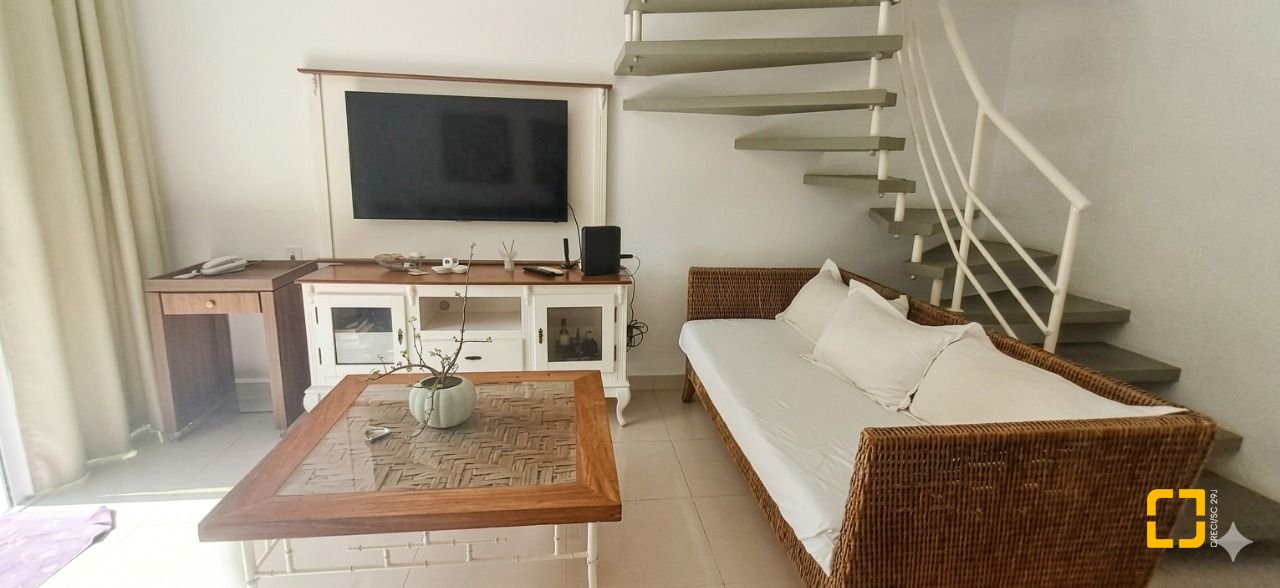 Casa de Condomínio com 103m², 2 quartos (sendo 2 suítes), 1 garagem, no bairro Canasvieiras em Florianópolis