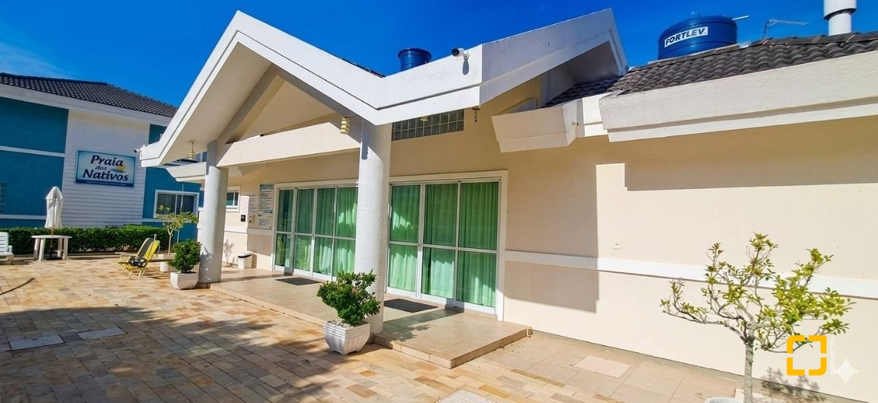 Casa de Condomínio com 103m², 2 quartos (sendo 2 suítes), 1 garagem, no bairro Canasvieiras em Florianópolis
