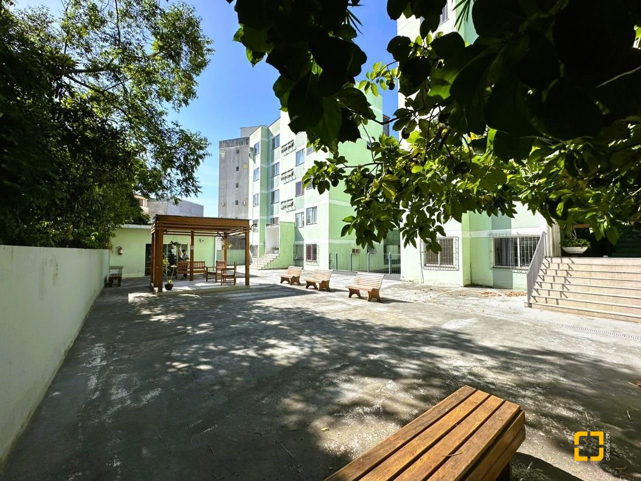 Apartamento com 43m², 1 quarto, 1 garagem, no bairro Estreito em Florianópolis