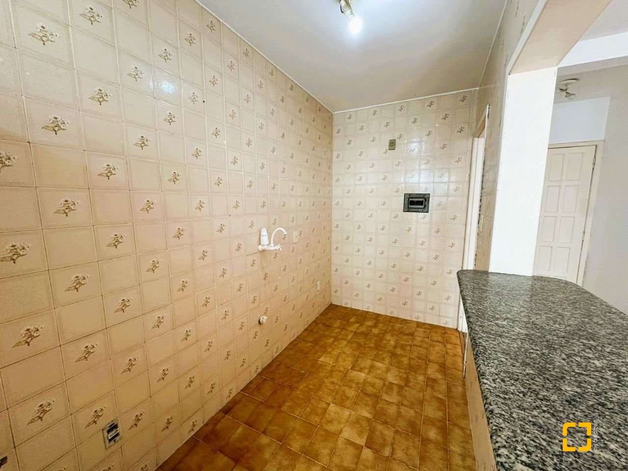Apartamento com 43m², 1 quarto, 1 garagem, no bairro Estreito em Florianópolis