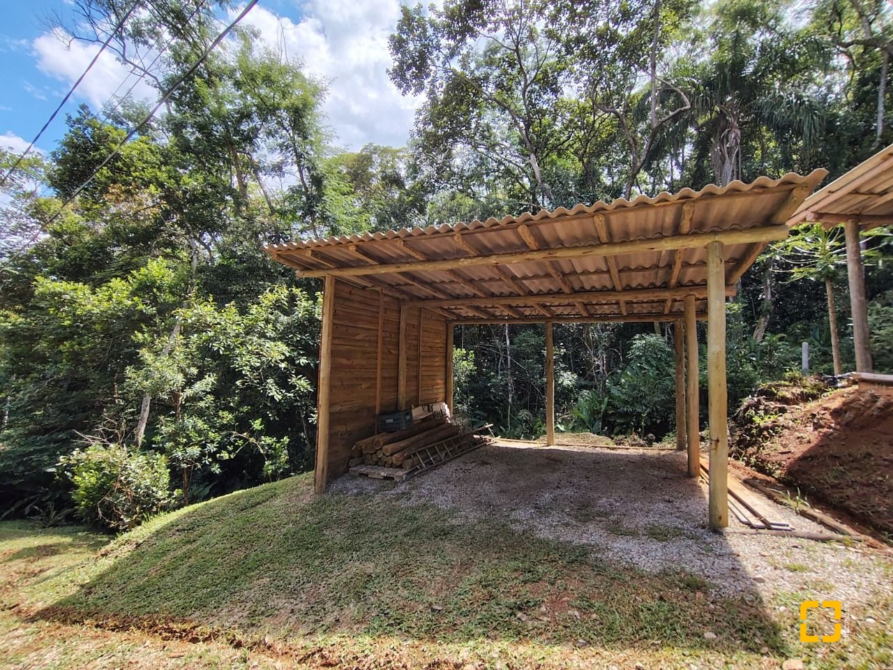 Sítio com 100m², 1 quarto, 3 garagens, no bairro Penha em Paulo Lopes