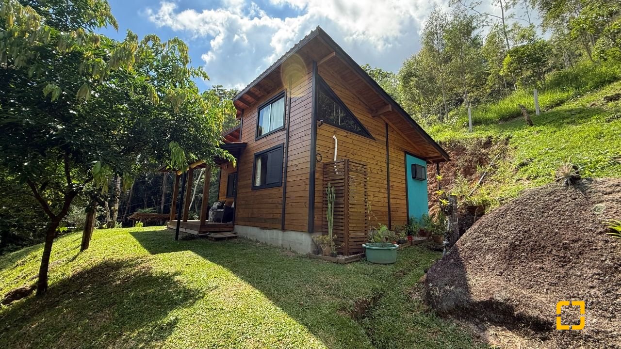 Sítio com 100m², 1 quarto, 3 garagens, no bairro Penha em Paulo Lopes