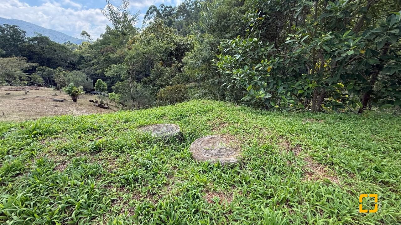Sítio com 100m², 1 quarto, 3 garagens, no bairro Penha em Paulo Lopes