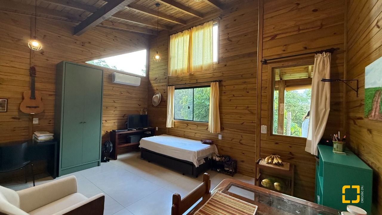 Sítio com 100m², 1 quarto, 3 garagens, no bairro Penha em Paulo Lopes