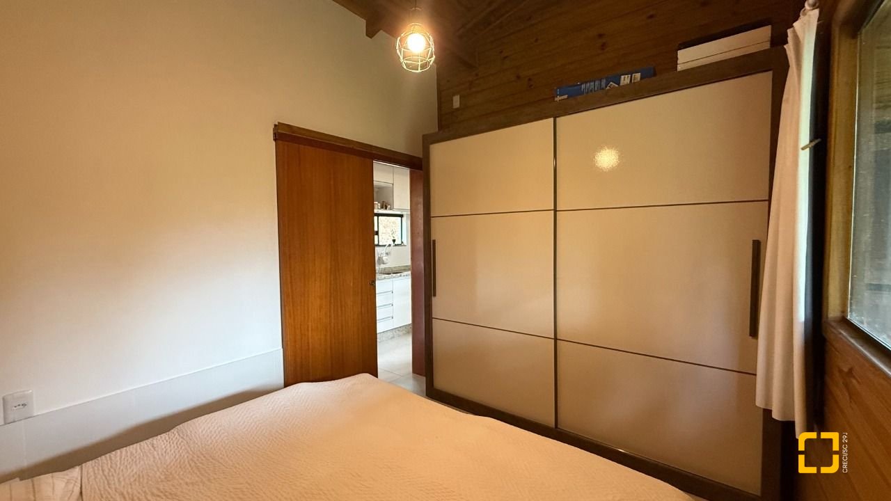 Sítio com 100m², 1 quarto, 3 garagens, no bairro Penha em Paulo Lopes