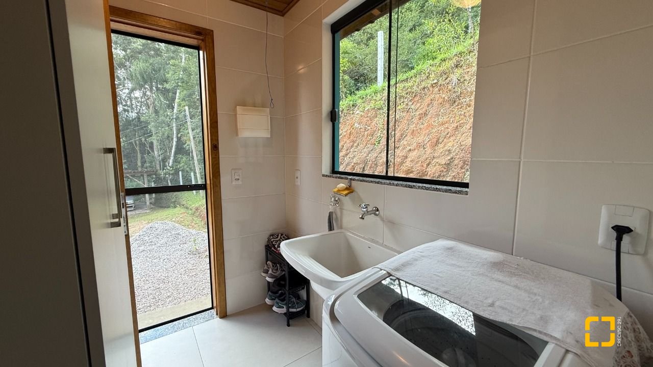 Sítio com 100m², 1 quarto, 3 garagens, no bairro Penha em Paulo Lopes