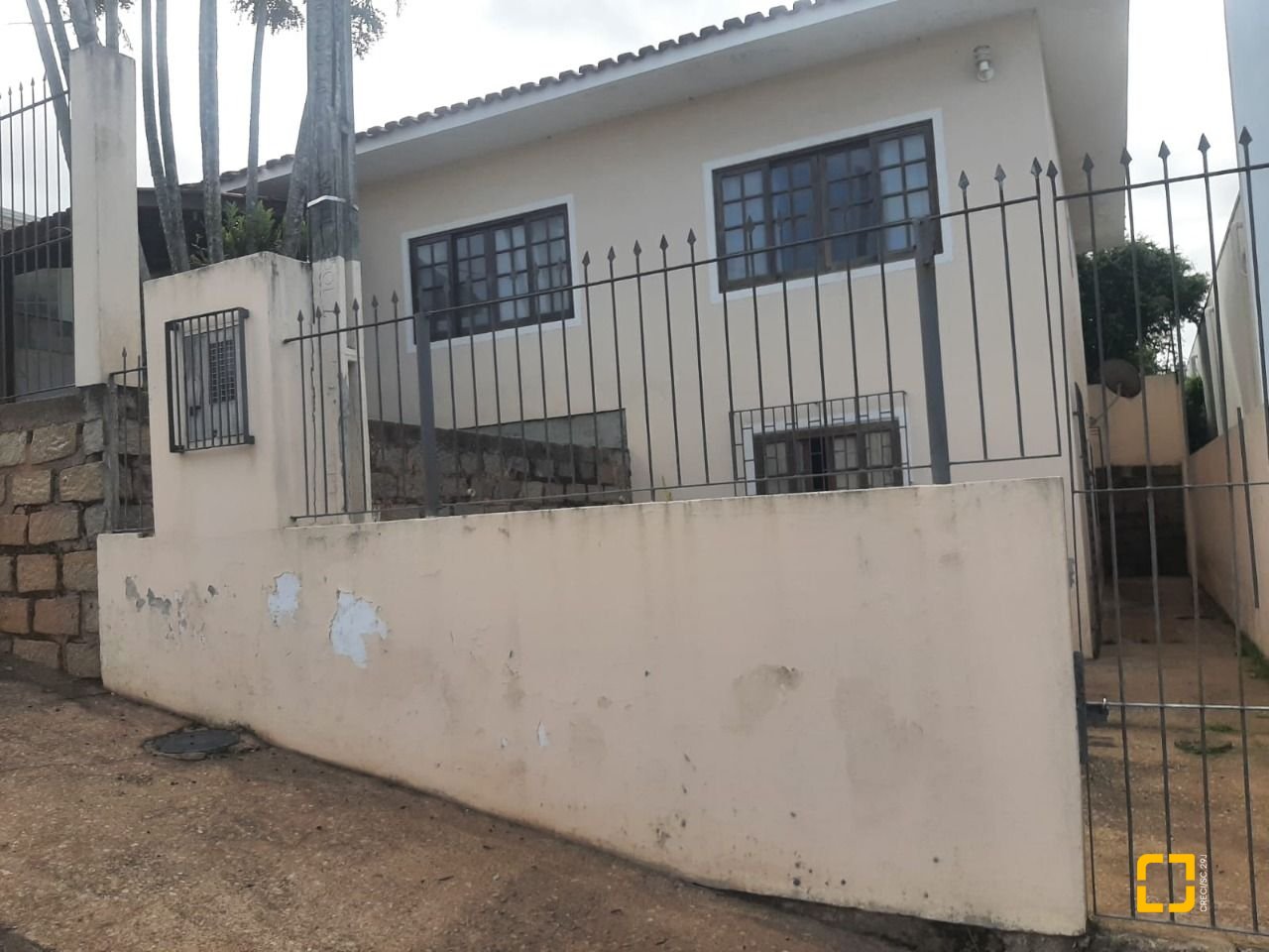 Casa com 150m², 3 quartos (sendo 1 suíte), 1 garagem, no bairro Serraria em São José