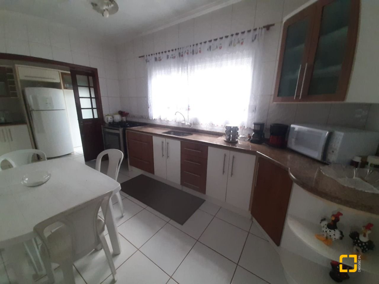Casa com 150m², 3 quartos (sendo 1 suíte), 1 garagem, no bairro Serraria em São José