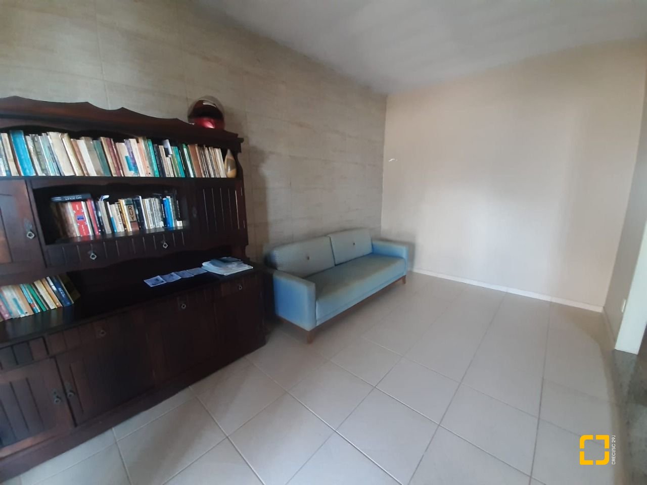 Casa com 150m², 3 quartos (sendo 1 suíte), 1 garagem, no bairro Serraria em São José