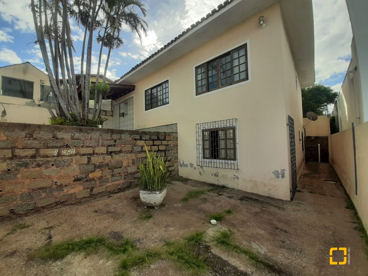 Casa com 150m², 3 quartos (sendo 1 suíte), 1 garagem, no bairro Serraria em São José