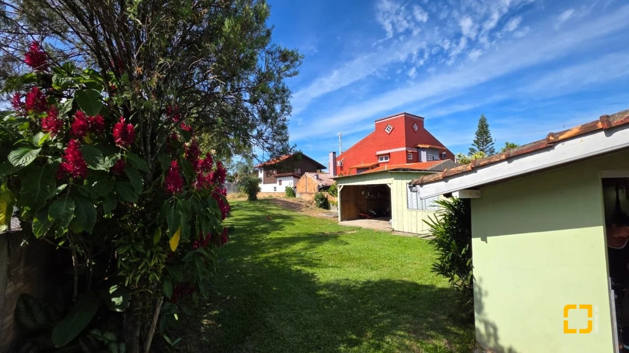 Terreno com 787m², no bairro Campeche em Florianópolis