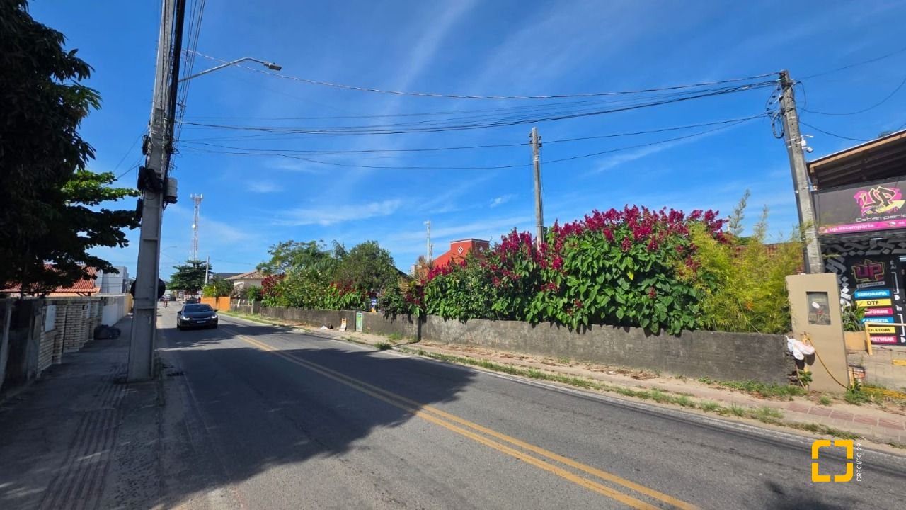 Terreno com 787m², no bairro Campeche em Florianópolis