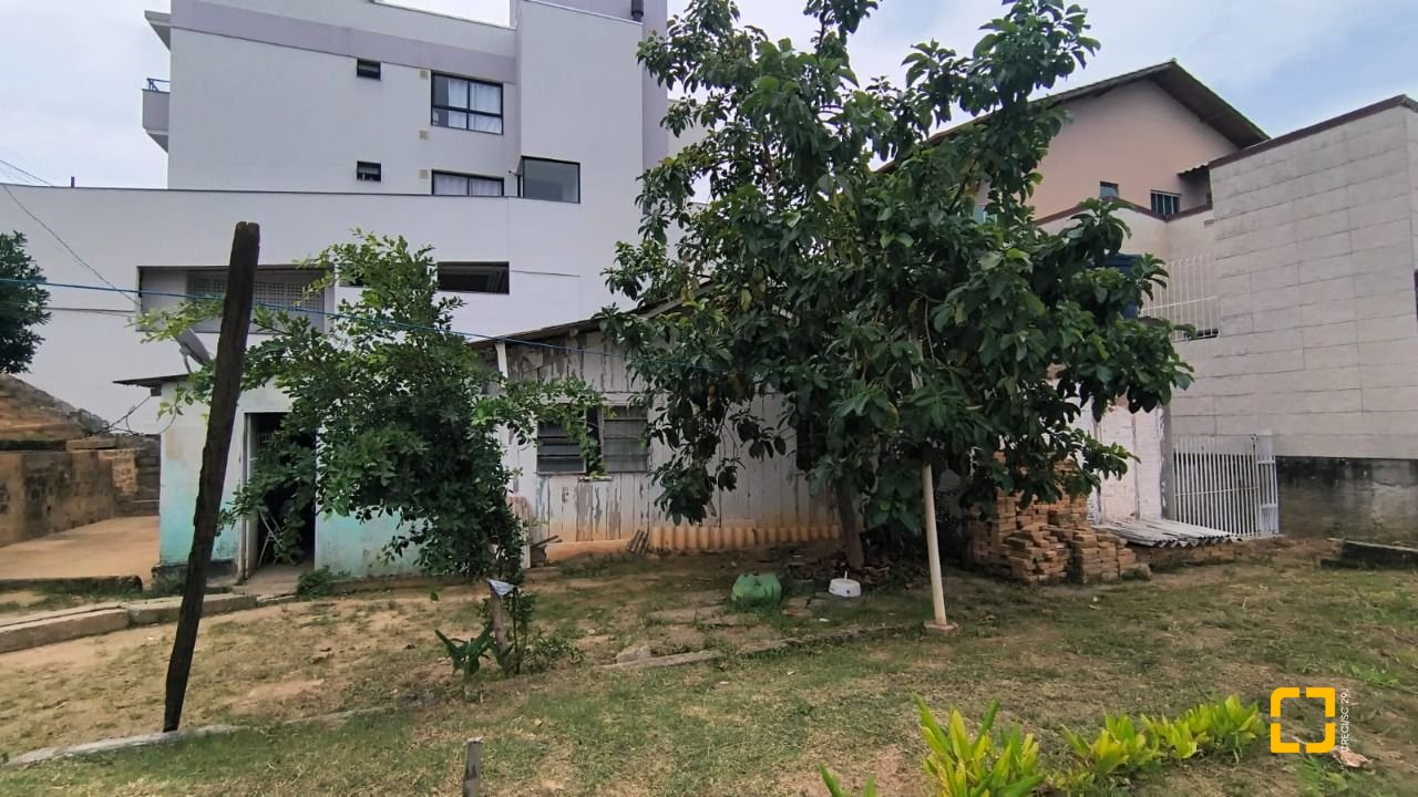 Terreno com 814m², no bairro Estreito em Florianópolis