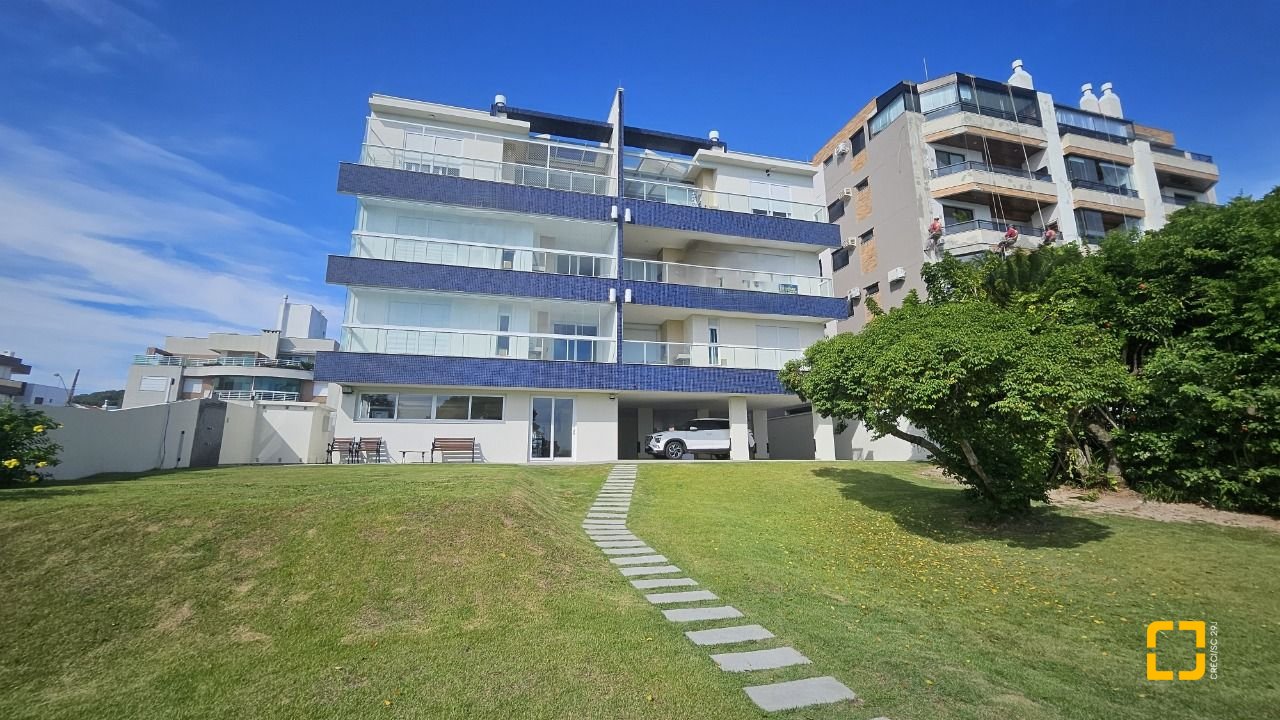 Apartamento com 101m², 4 quartos (sendo 1 suíte), 1 garagem, no bairro Canasvieiras em Florianópolis