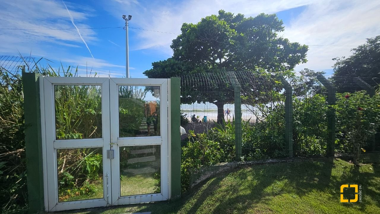 Apartamento com 101m², 4 quartos (sendo 1 suíte), 1 garagem, no bairro Canasvieiras em Florianópolis
