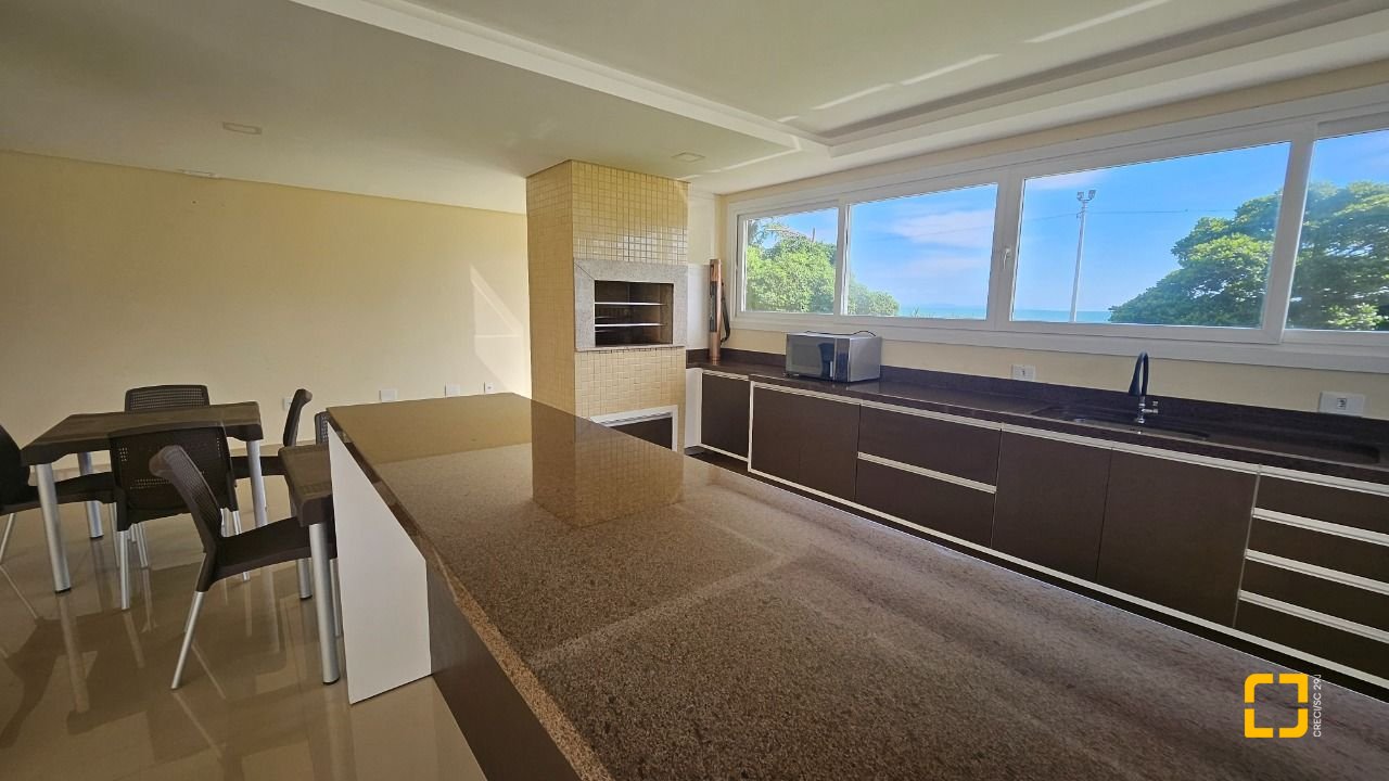 Apartamento com 101m², 4 quartos (sendo 1 suíte), 1 garagem, no bairro Canasvieiras em Florianópolis