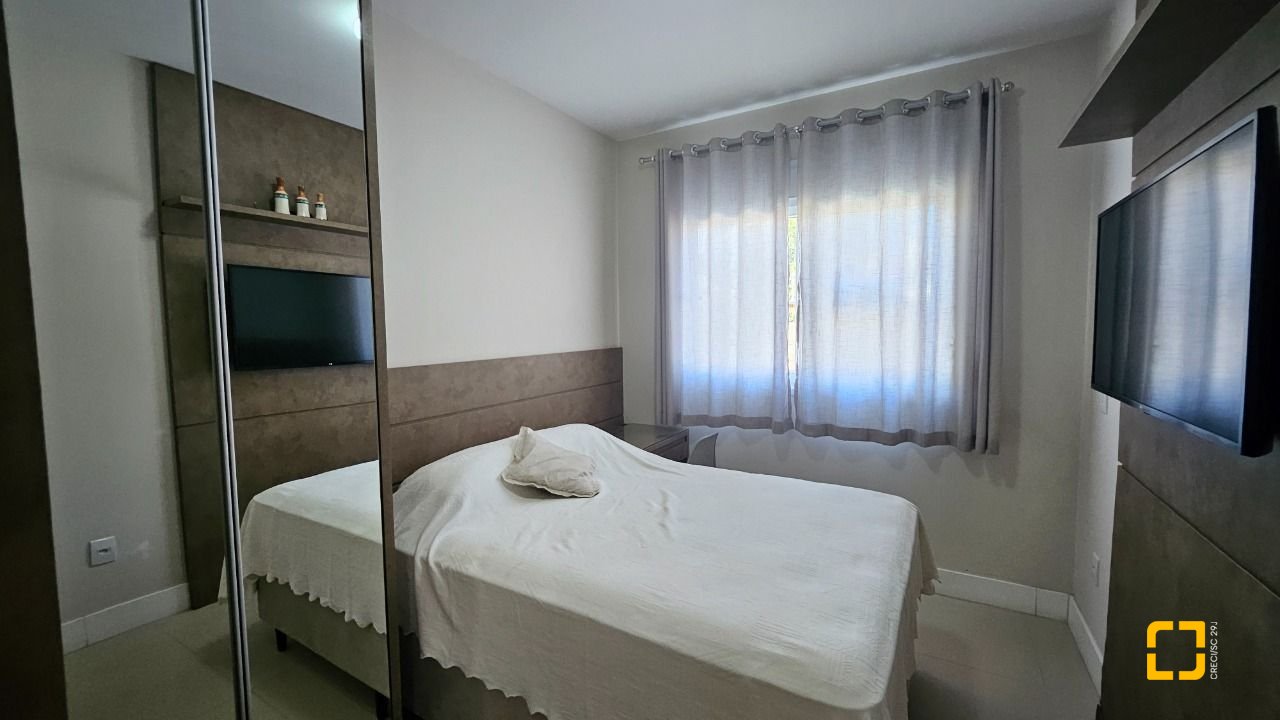 Apartamento com 101m², 4 quartos (sendo 1 suíte), 1 garagem, no bairro Canasvieiras em Florianópolis