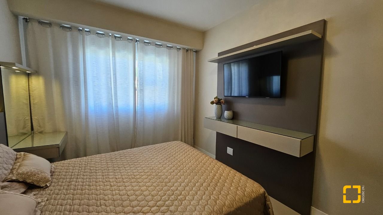 Apartamento com 101m², 4 quartos (sendo 1 suíte), 1 garagem, no bairro Canasvieiras em Florianópolis